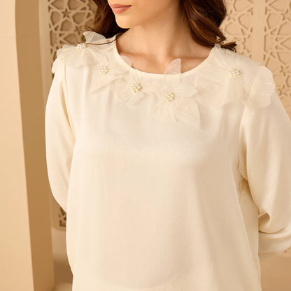 3D floral appliqué top cream