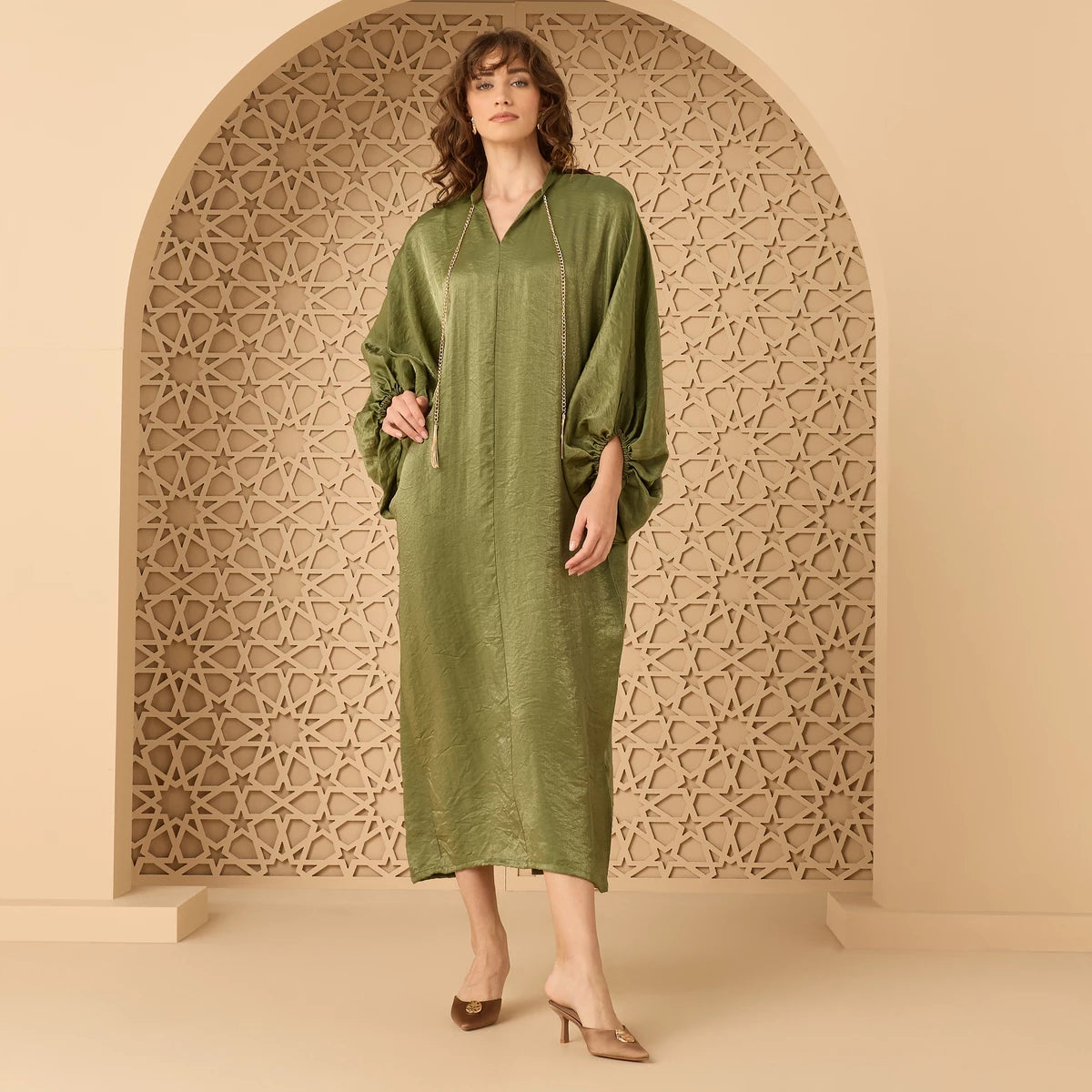 Max kaftan dress with chain