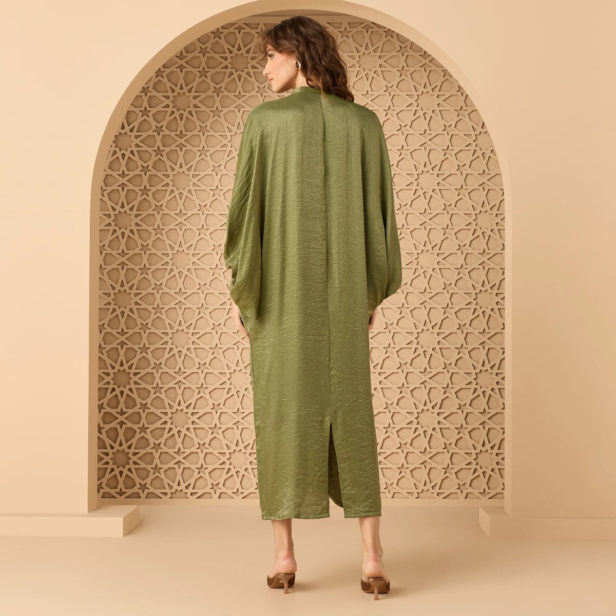 Max kaftan dress with chain