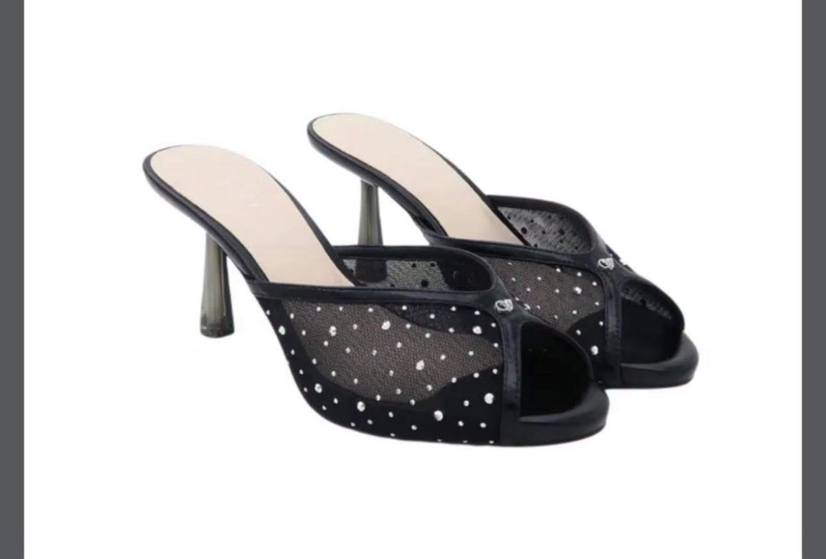 Vincci Black Embellished Peep-Toe Shoe
