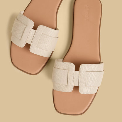 Max Textured Flat Sandals